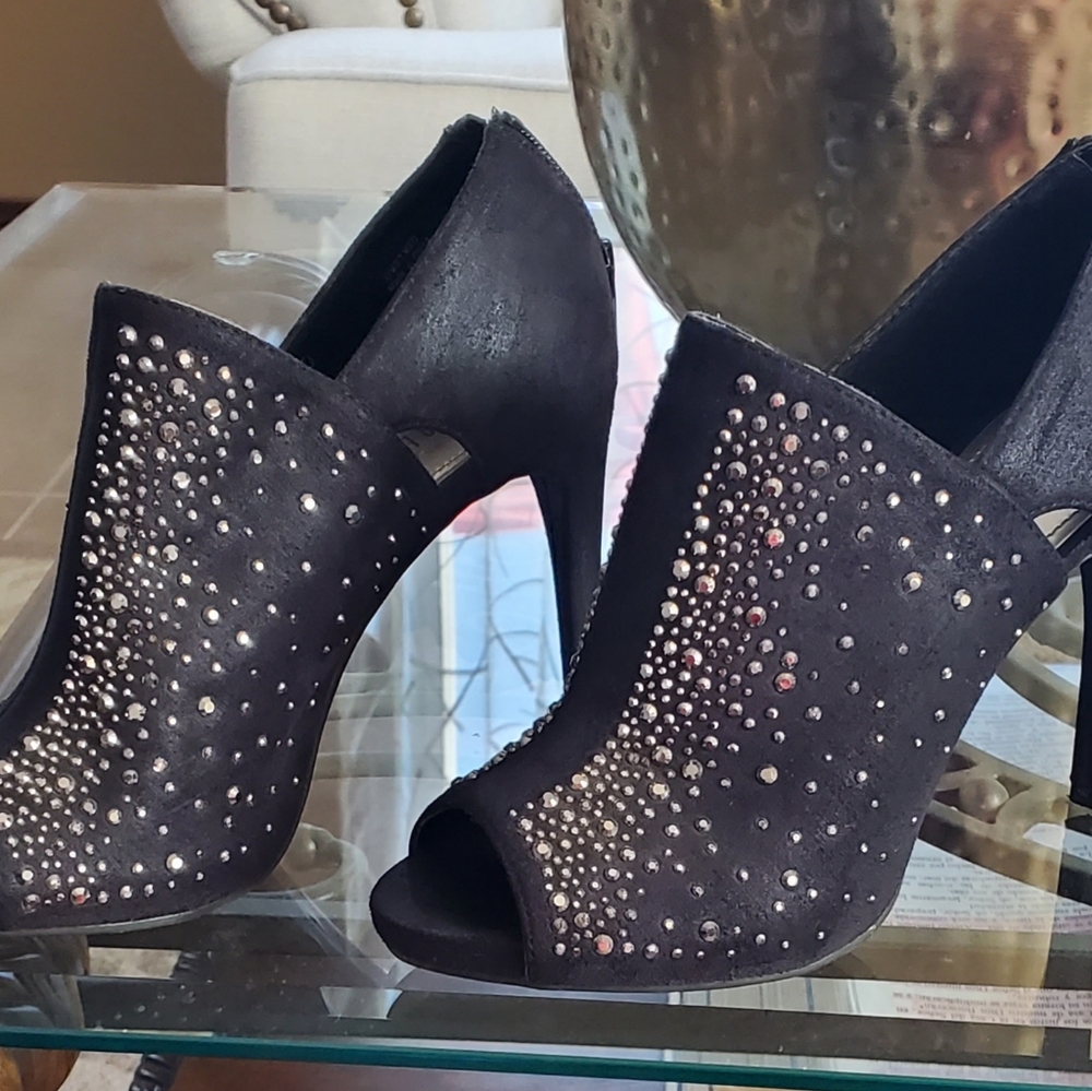 JLo High heels - Picture 3 of 5